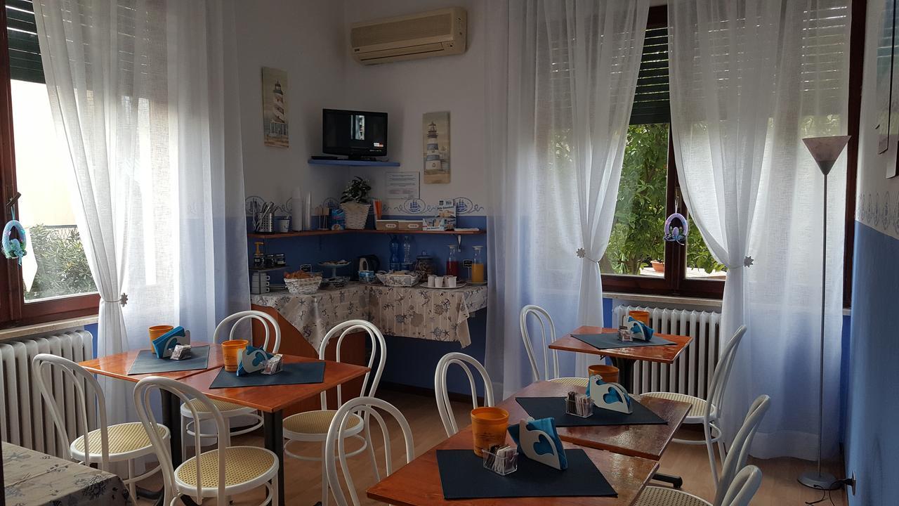 Hotel Villa Italia B&B Porto Azzurro Buitenkant foto